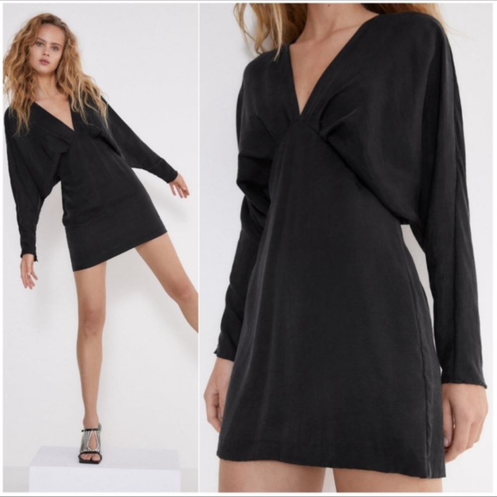 SATIN EFFECT PLEATED DRESS - size Large